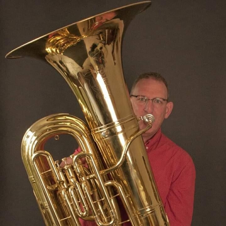 Eddy Roelofs, amateur tuba speler